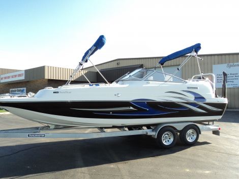Used Splendor Deck Boats For Sale by owner | 2015 Splendor 239 Sunstar/DB